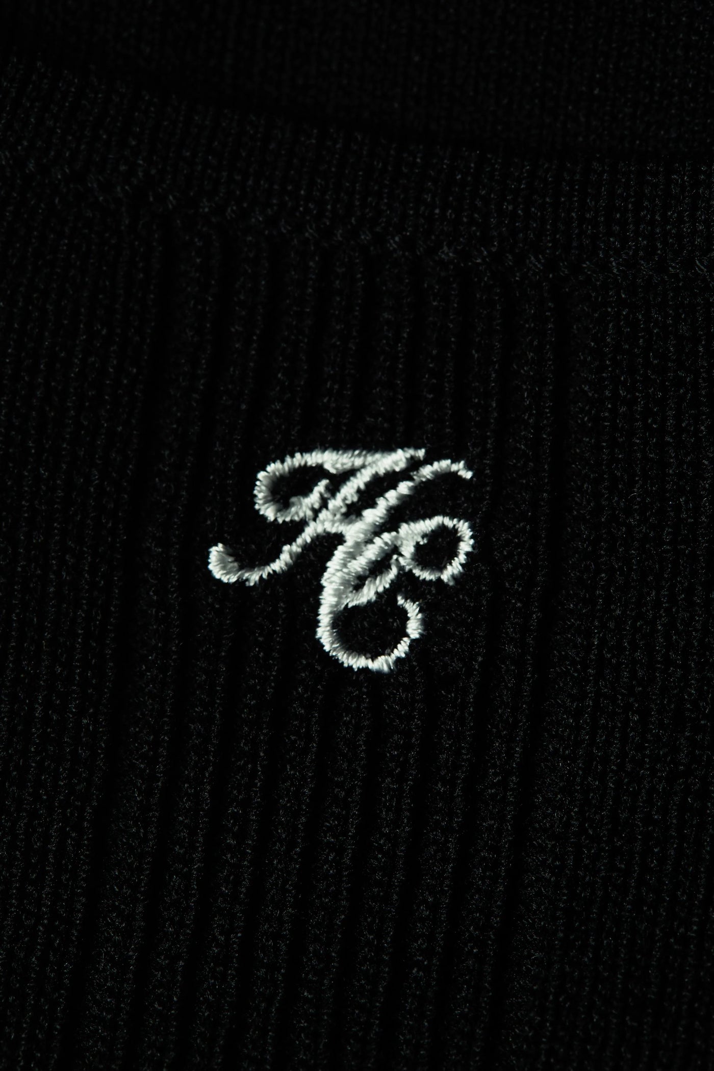 Holland Cooper Ruby Knitted Vest in Black Logo
